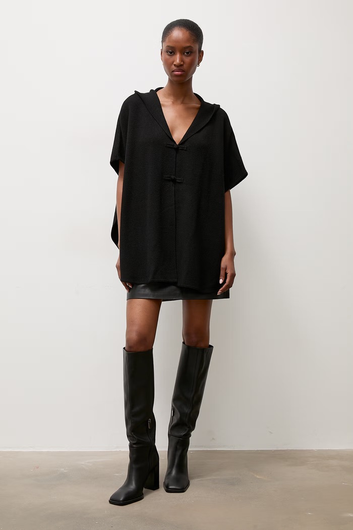 Answear.LAB poncho damskie z wiskozą IP22P62.fjr czarny WA26