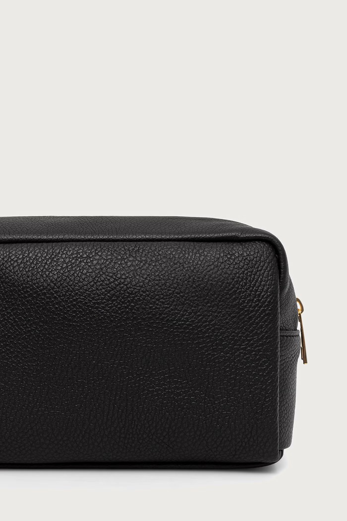 Answear.LAB zestaw kosmetyczek damskich skórzanych fioletowy ZOP1111.leather.itjr