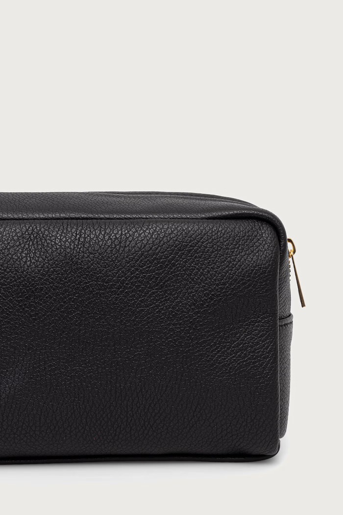 Answear.LAB zestaw kosmetyczek damskich skórzanych czarny ZOP1111.leather.itjr