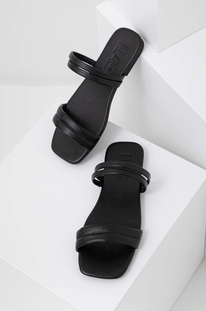 Answear.LAB ciabatte slide finta pelle fiore nero VTS22035.AT