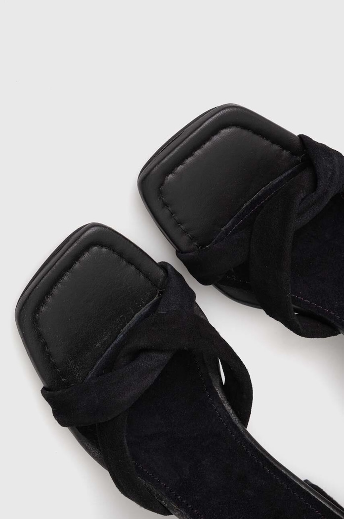 Answear.LAB sandali in camoscio nero HR.220271.DB