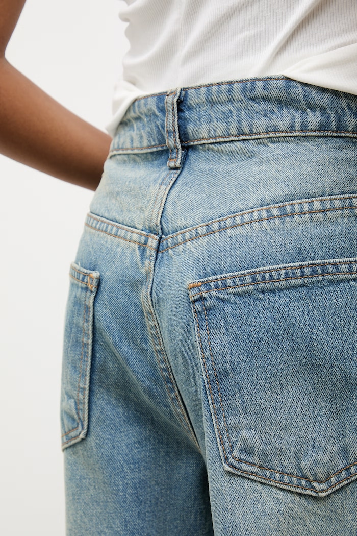 Answear.LAB jeansy loose damskie niebieski 2033.tok