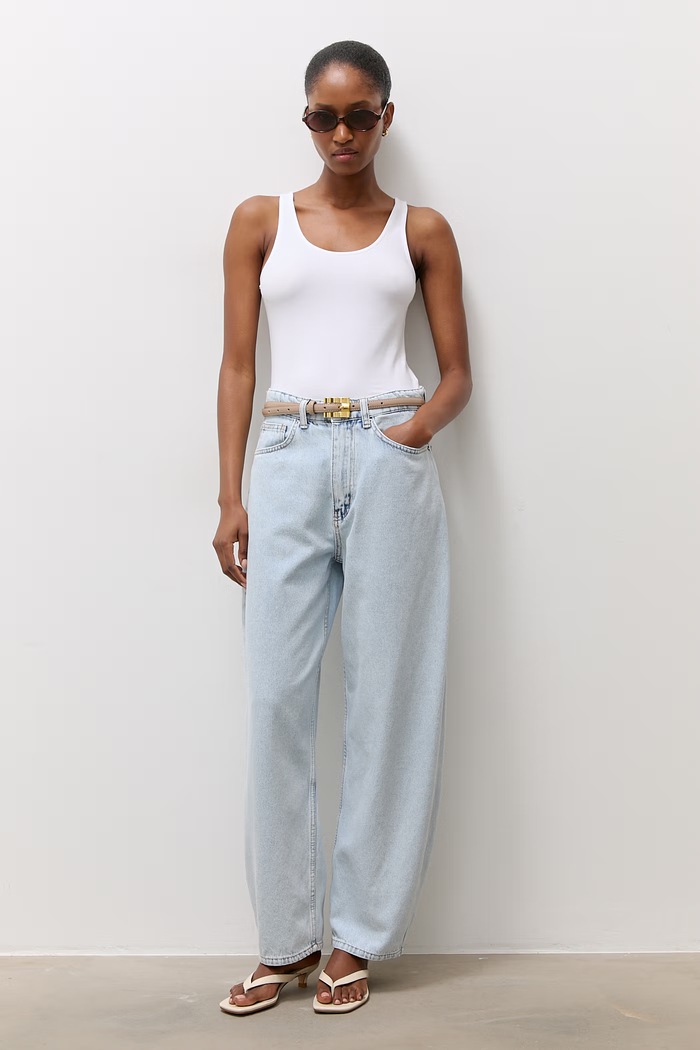 Answear.LAB jeansy mom fit damskie 993.tok niebieski WS26