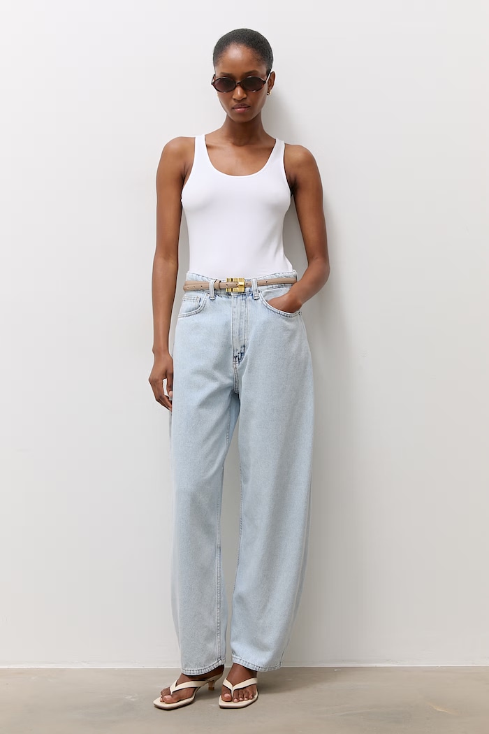 Answear.LAB jeansy mom fit damskie 993.tok niebieski WS26