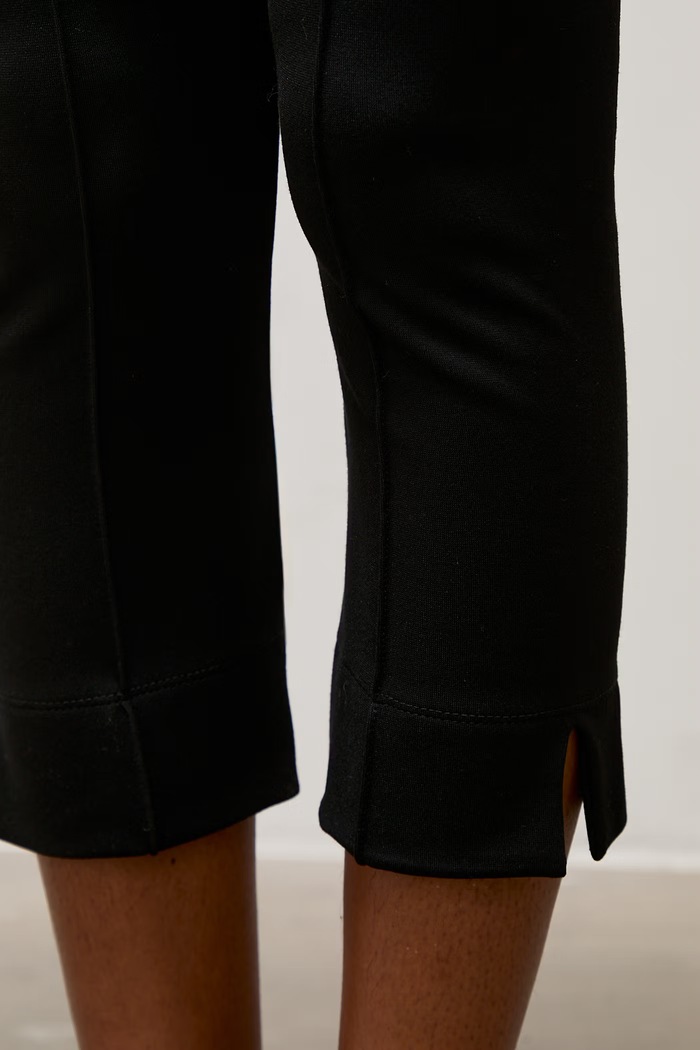 Answear.LAB legginsy damskie z wiskozą 146 czarny