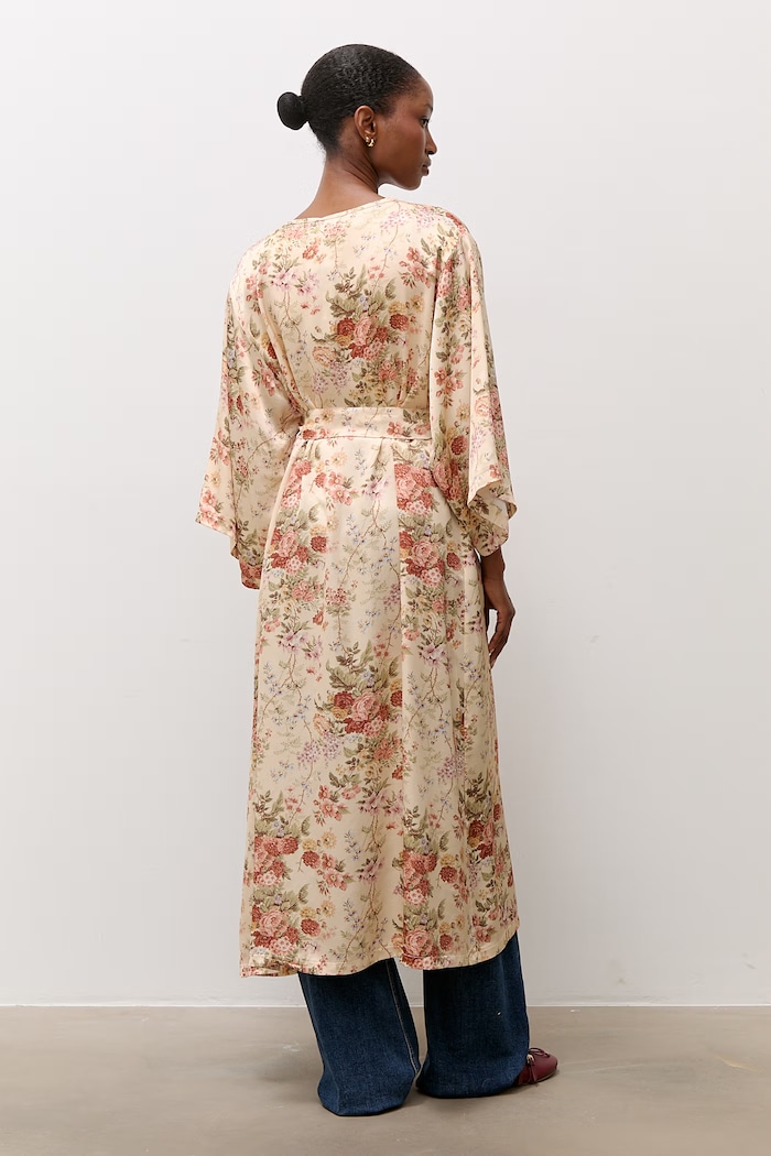 Odzież Answear.LAB sukienka kimono z wiskozy 95072.iak beżowy