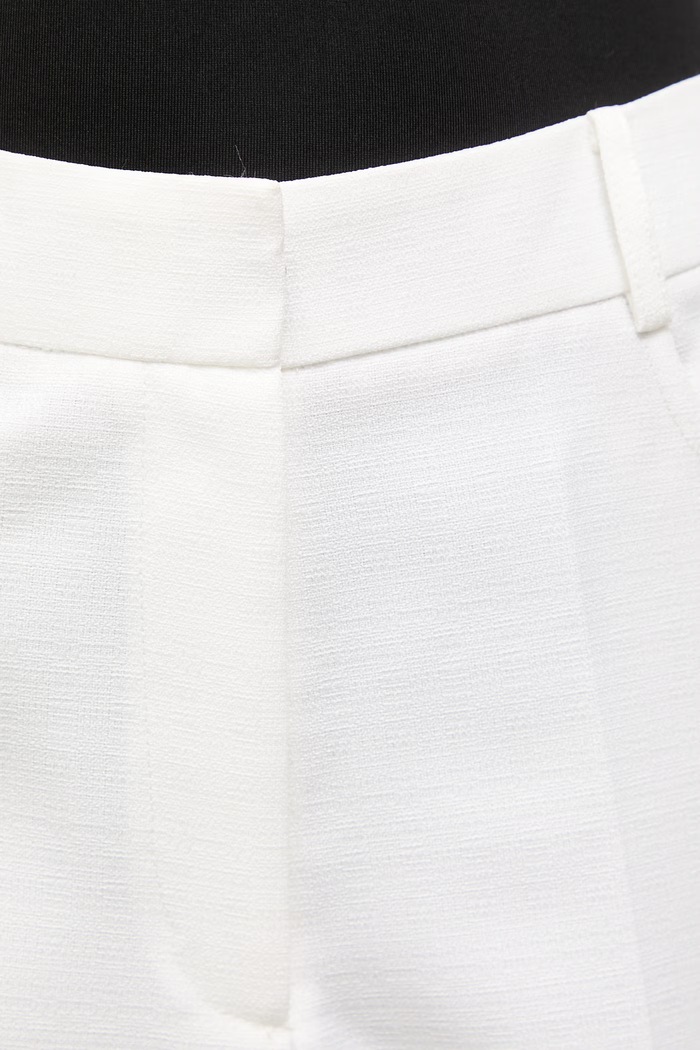 Answear.LAB pantaloni scurti alb 971408.hak