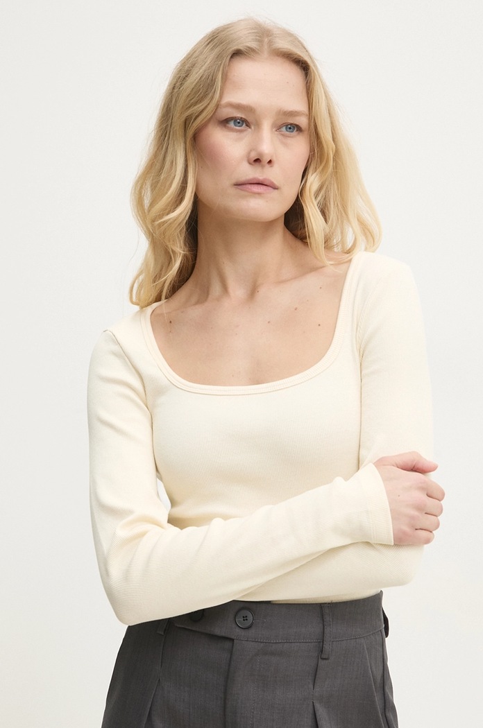 Answear.LAB longsleeve z elastanem beżowy LLT.624CHARLIE2.ums