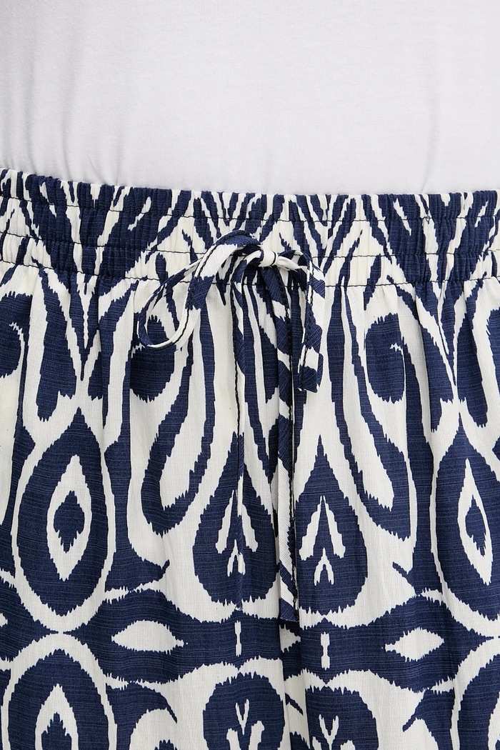 Answear Lab sacou și pantaloni QED3555.ums