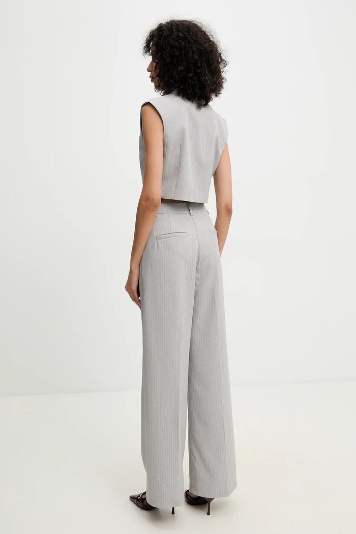 Answear Lab compleu - jachetă și pantaloni V331.P981.HWK gri WW25