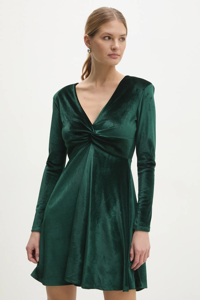 Answear Lab rochie de catifea mini verde 92795.IKK