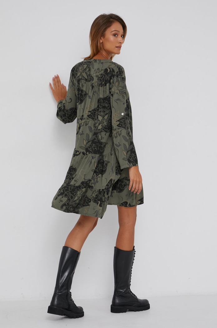 Answear Lab Sukienka trzy czwarte zielony 66881A2.1.1KR