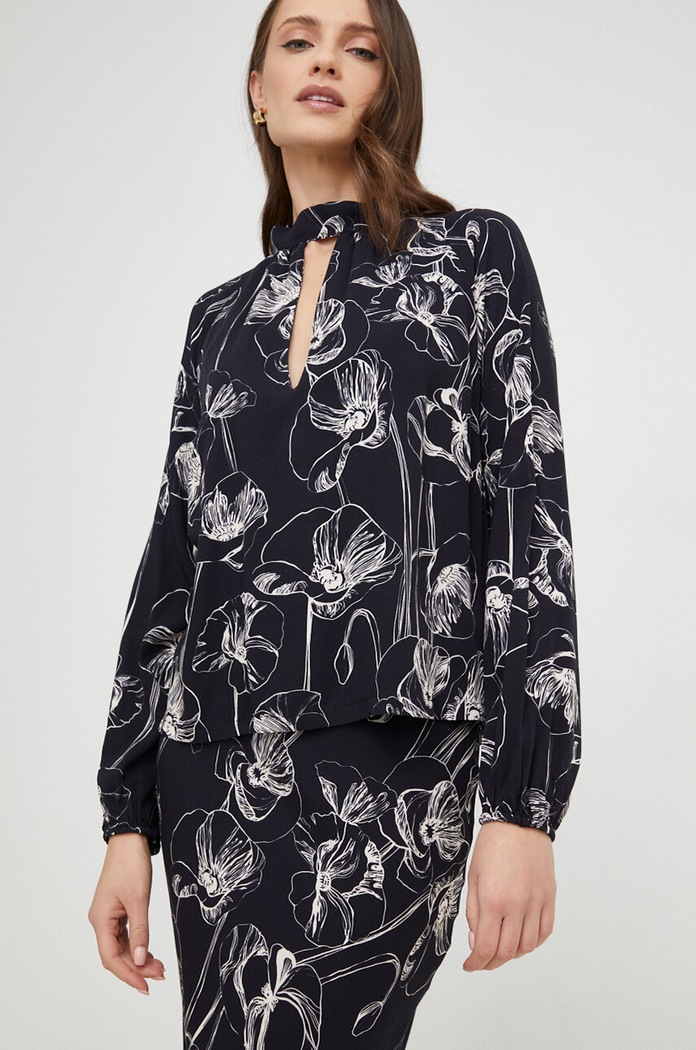 Answear Lab bluza flori negru 91119.iw