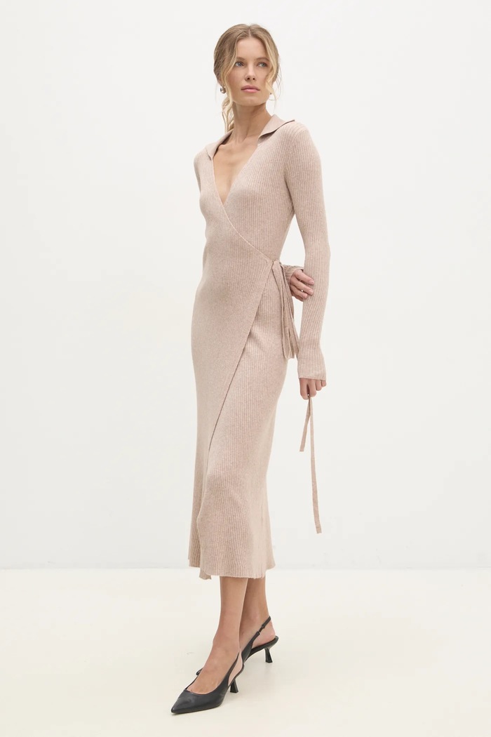 Answear.LAB sukienka casual beżowy S70074.hos