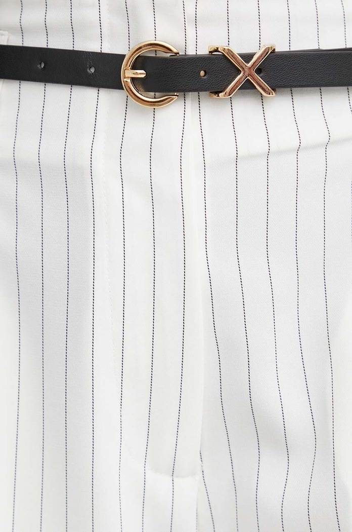 Answear Lab pantaloni scurti alb PC106.HWK