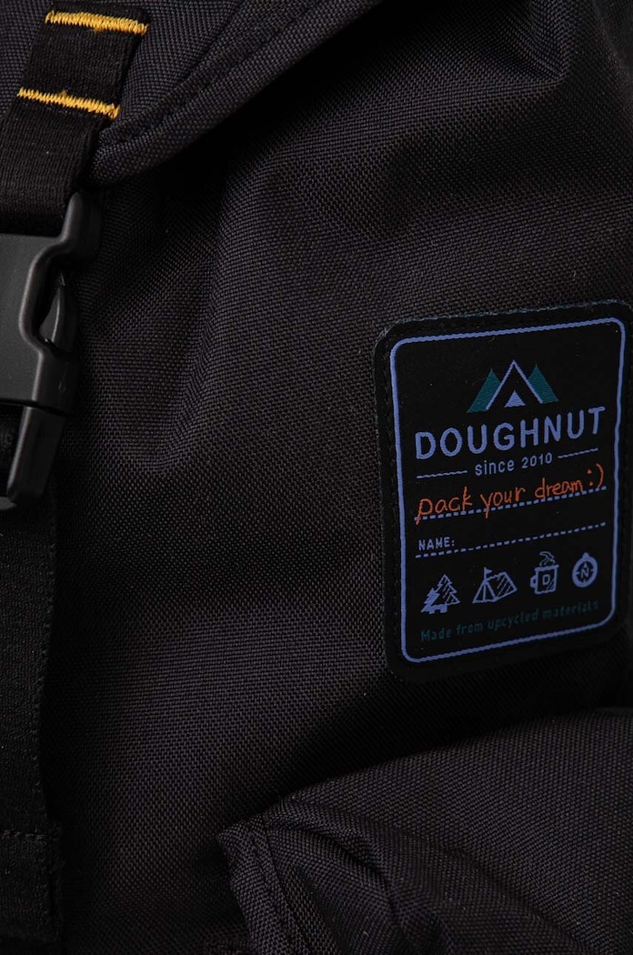 Batoh Doughnut Grounder Happy Camper černá D394HA.0003
