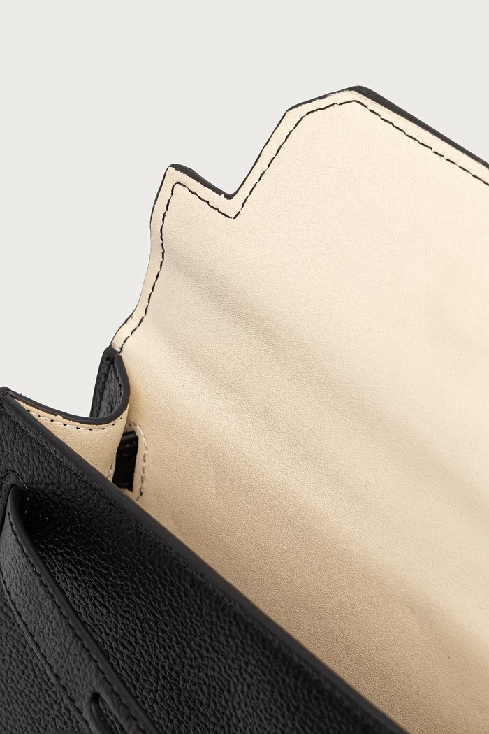 Torebka crossbody damska skórzana SANITA Silvian Heach RCP25016BO czarny