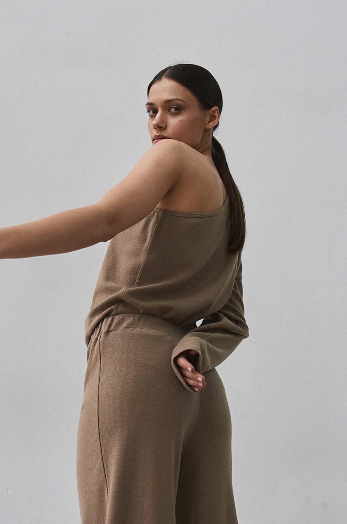 Abbigliamento MUUV. longsleeve con aggiunta di cotone MEU LAINE asym.longslee.MEU.LAINE marrone