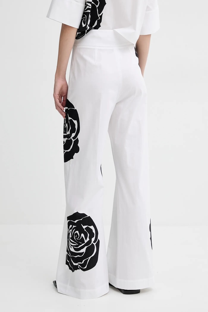 Odzież Blugirl Blumarine spodnie RA5042.T2993 biały