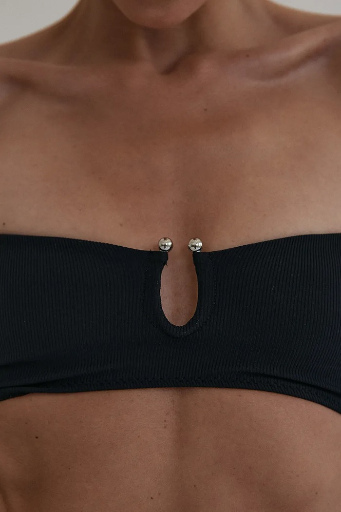 Muuv. Melltartós bikini felső női CUAL biust.komp.balk.CUAL fekete