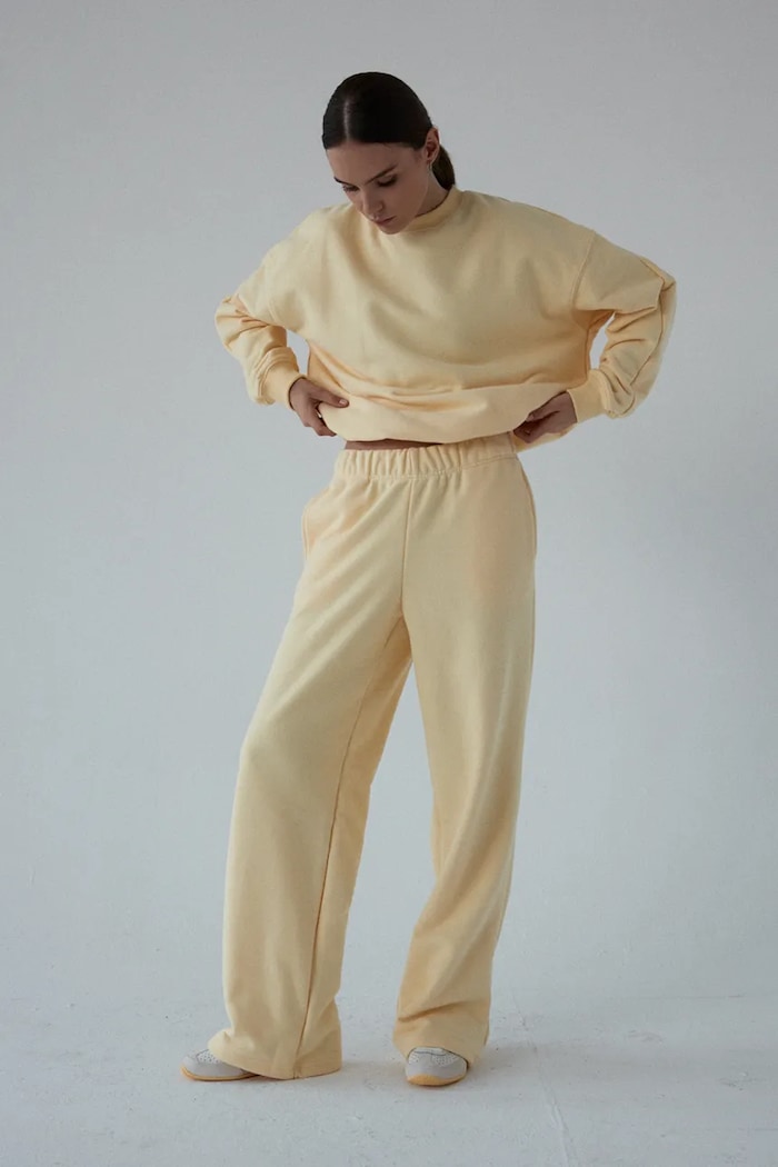 Muuv. pantaloni de trening pentru femei, cu bumbac LE PUMP galben sp.dres.pr.nog.LEPUMP