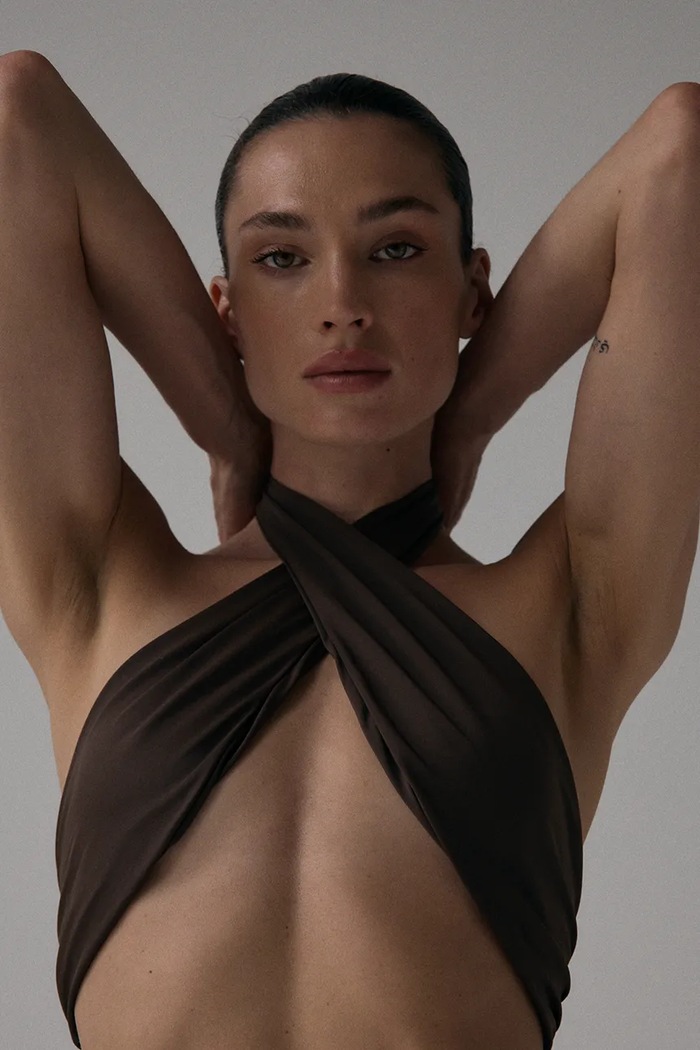 Bikini top MUUV. YAM καφέ biust.komp.bandeau.YAM