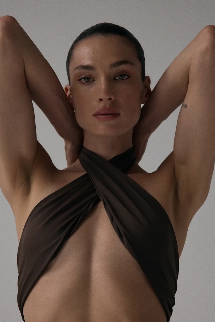 Bikini top MUUV. YAM καφέ biust.komp.bandeau.YAM