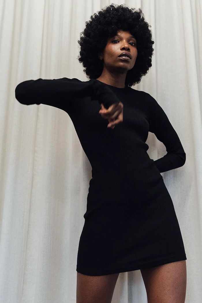 Šaty MUUV. RIBBED s elastanom čierna short.dress.RIBBED