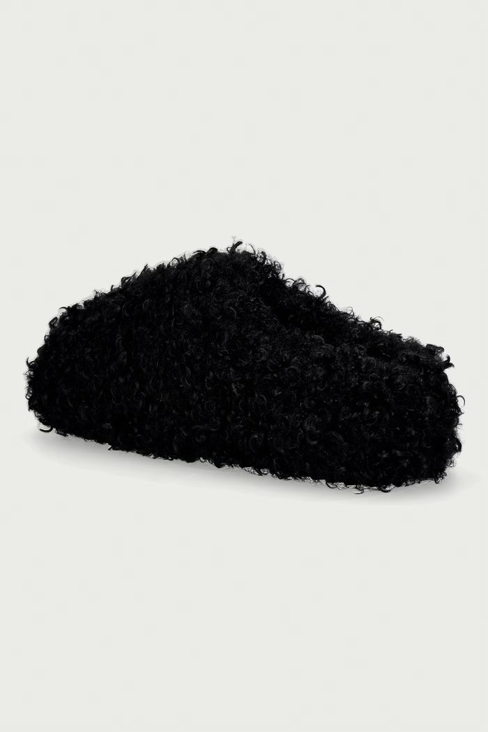 Obuwie Goe Kapcie damskie UU2N4502.BLACK czarny