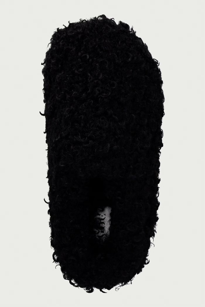 Kapcie damskie Goe UU2N4502.BLACK czarny