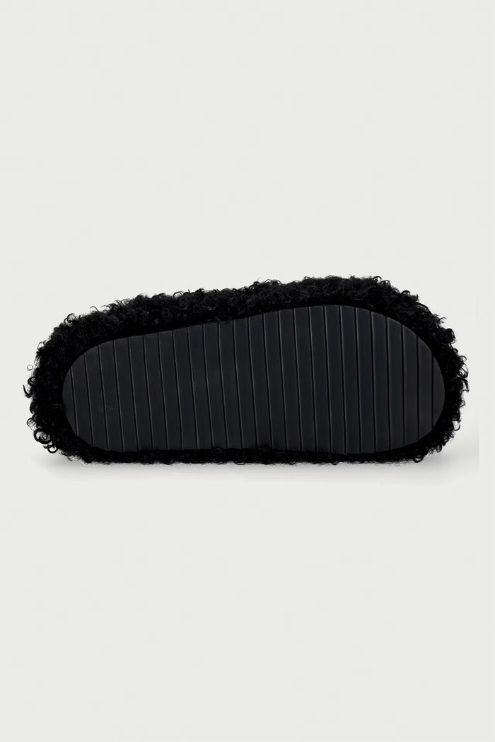 Kapcie damskie Goe czarny UU2N4502.BLACK