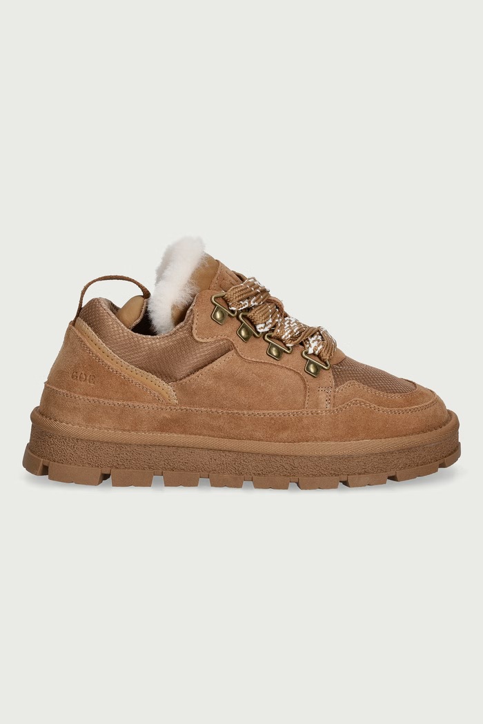 Goe Sneakersy damskie zamszowe UU2N4922.LTBROWN brązowy ZW26