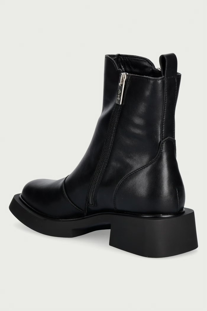 Obuwie Goe Botki damskie skórzane UU2N4918.BLACK czarny