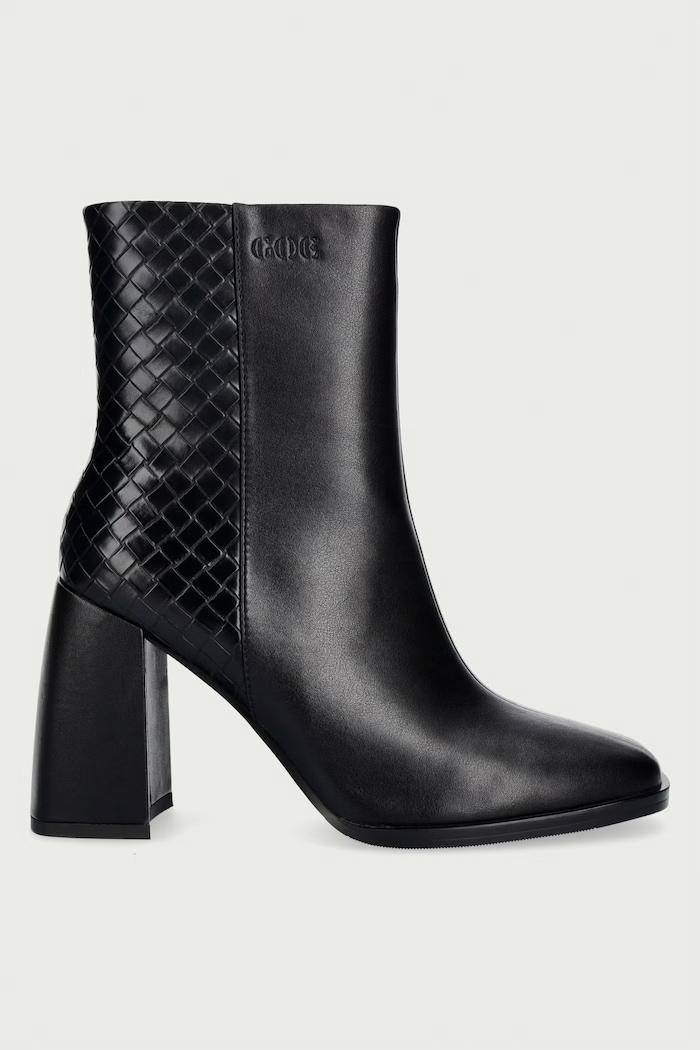 Goe Botki damskie UU2N4211.BLACK czarny ZW26
