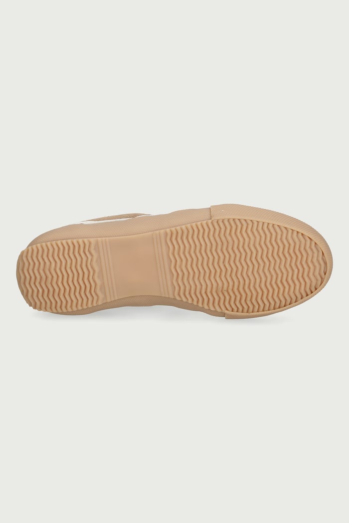 Badminton Suede Trainer sneakersy damskie zamszowe Gola beżowy CLB771CW