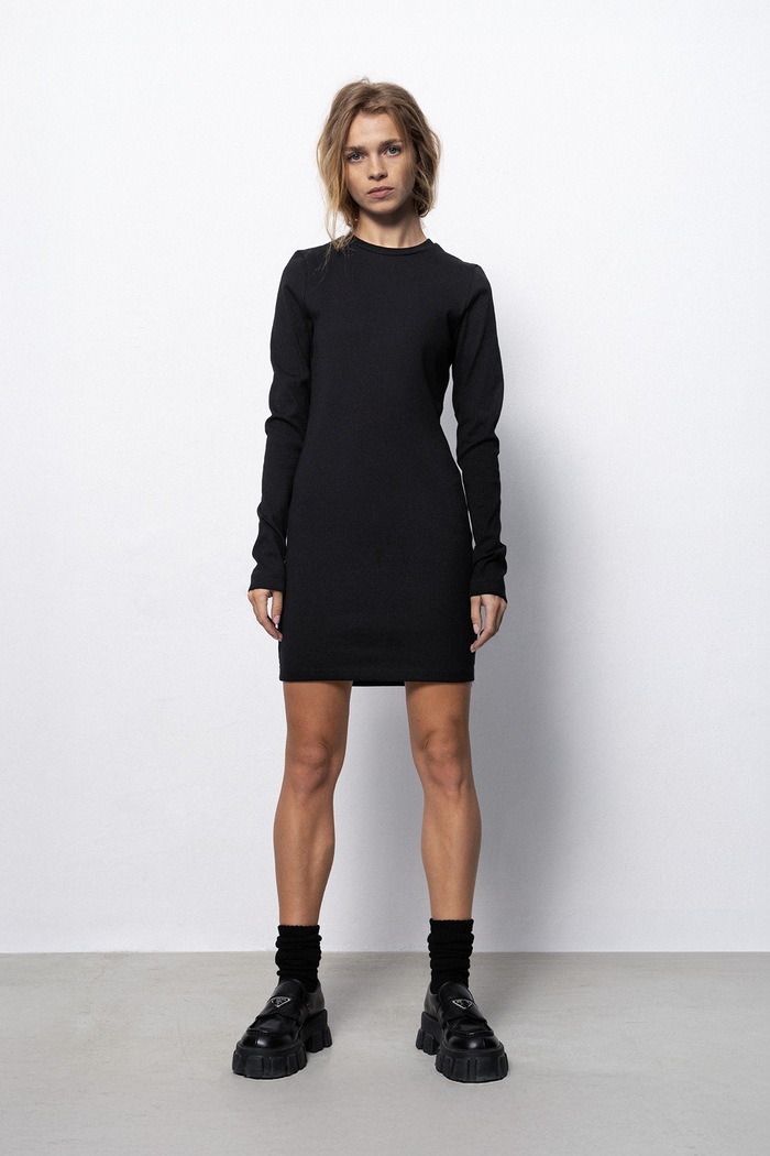 Muuv. Sukienka bodycon z bawełną czarny kr.sukienka.dl.reka.RAA