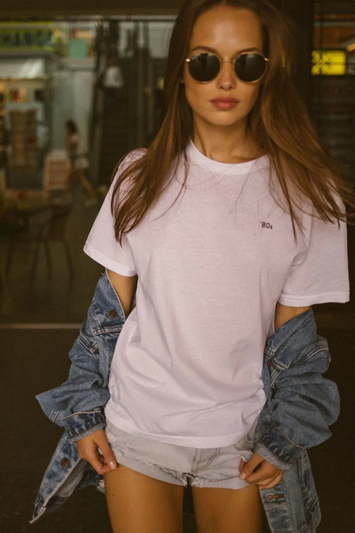 Muuv. Muuv T-shirt oversize damski bawełniany '80s ovesize.tshirt.80s biały ZW26