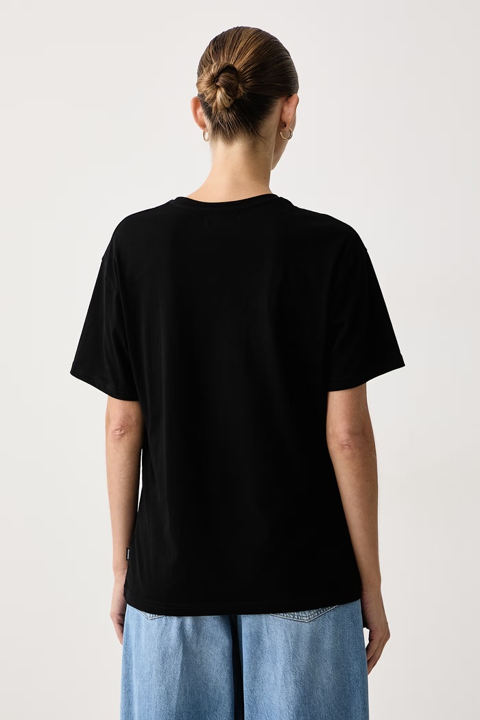 Odzież Muuv. Muuv T-shirt oversize damski bawełniany '90s oversize.tshirt.90s czarny