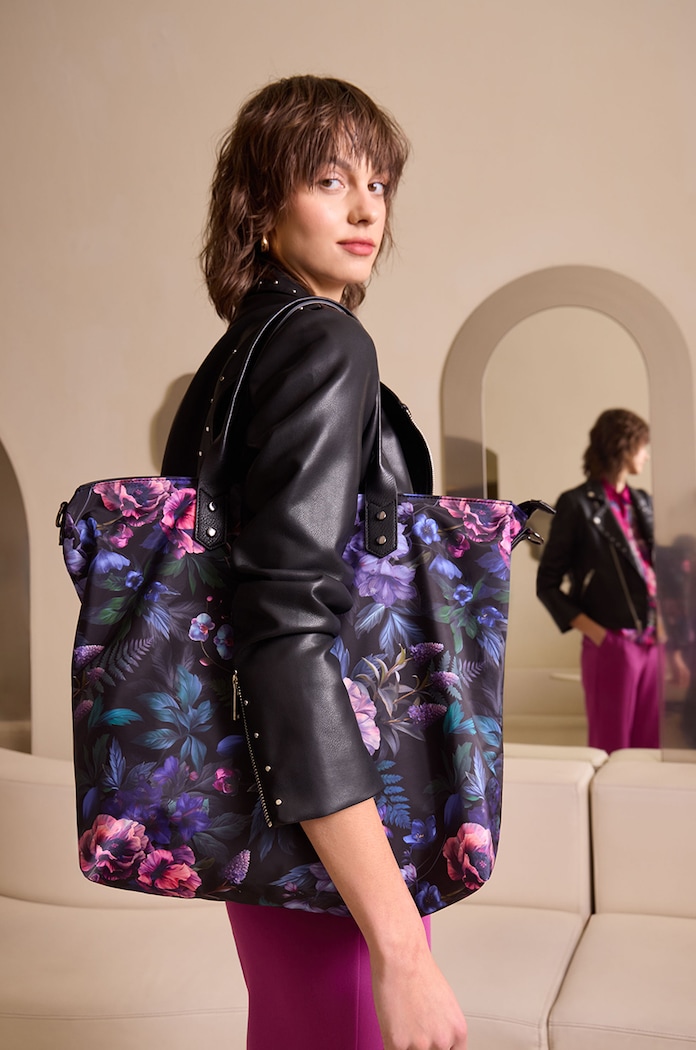 MODERN MAGENTA