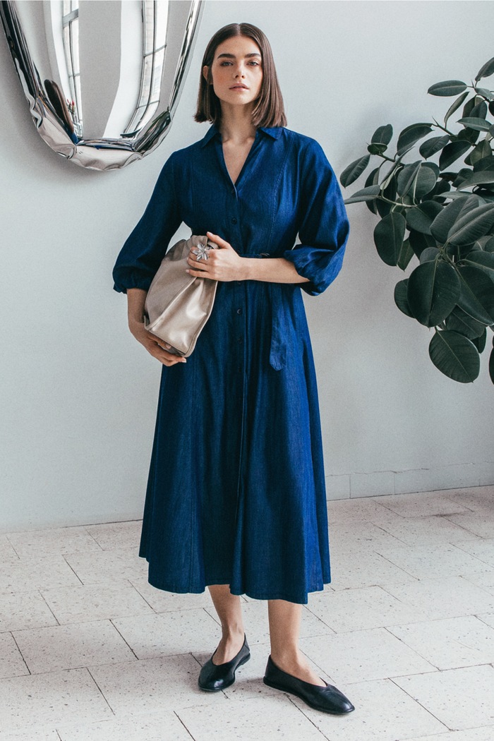 BLUE MIRROR
