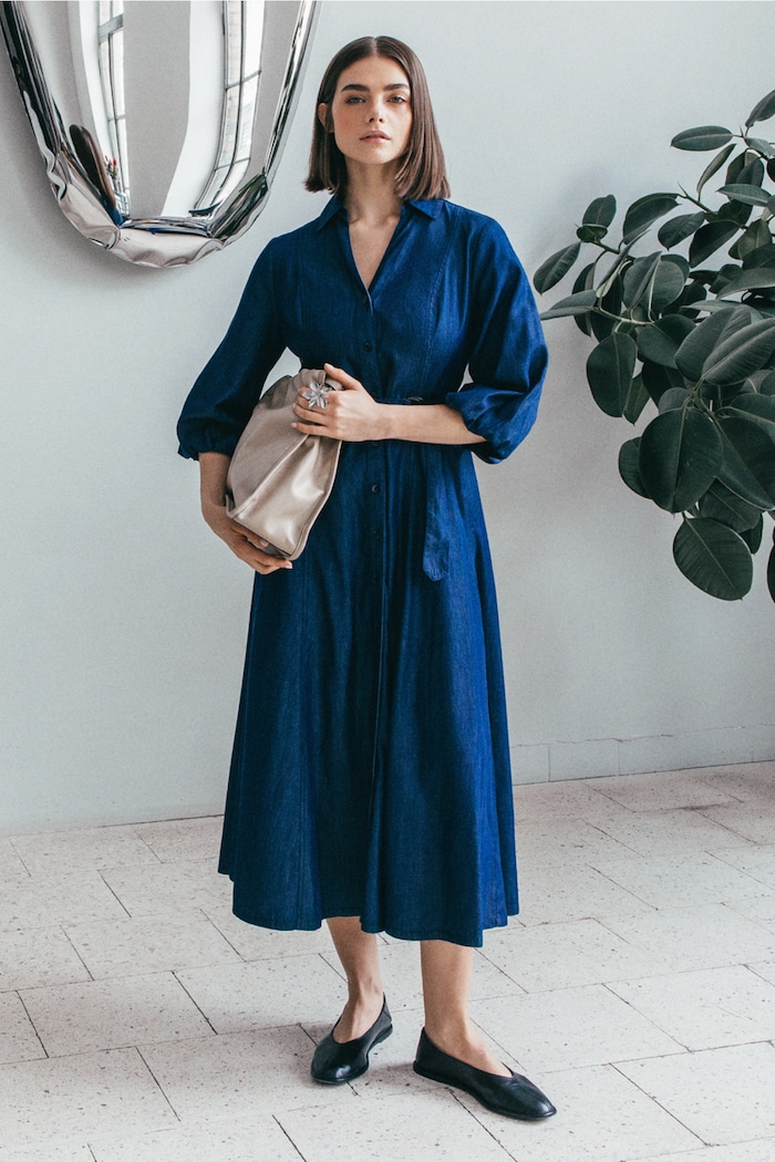 BLUE MIRROR