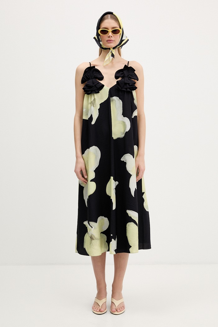 Floral Noir
