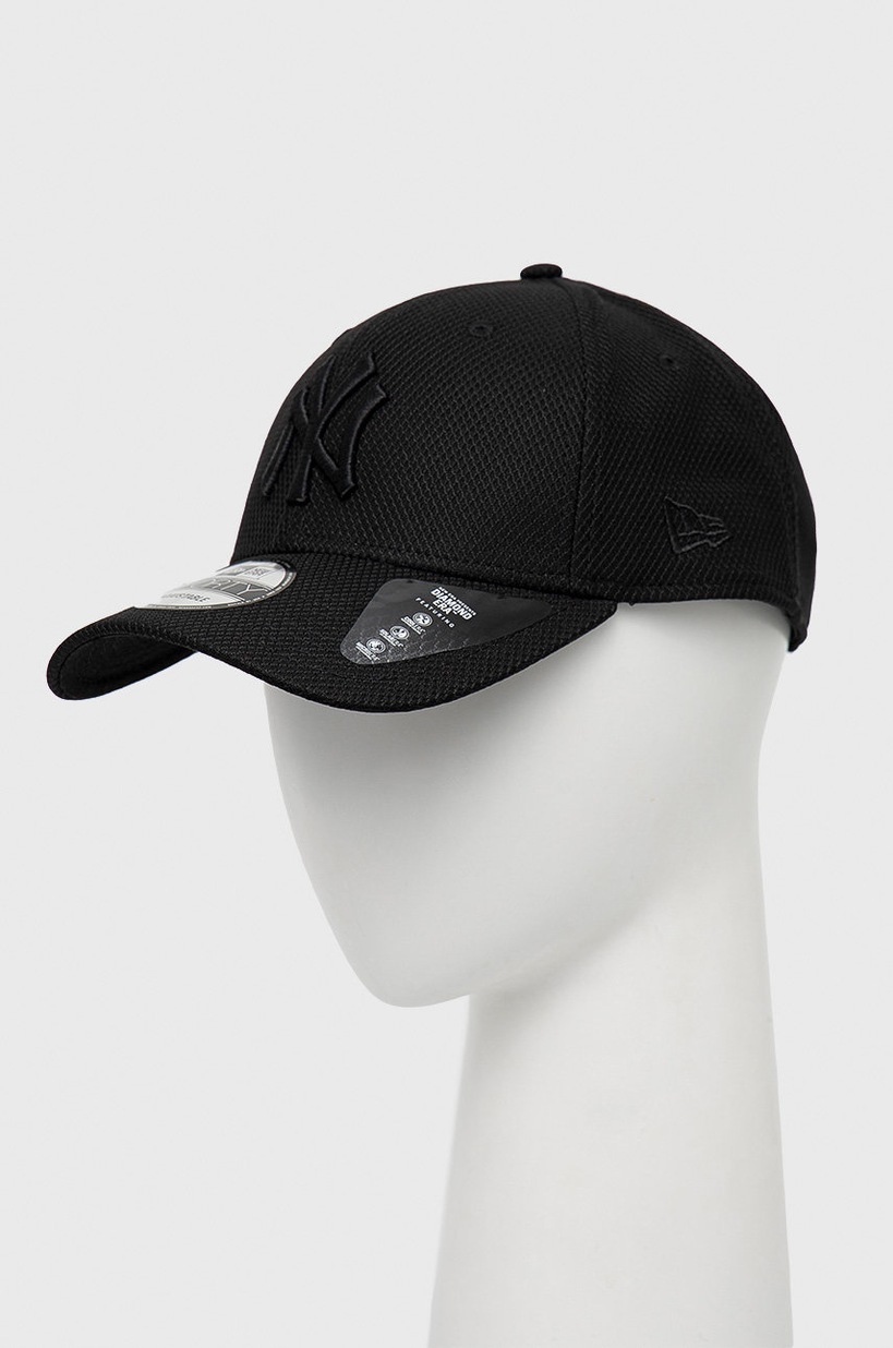 VETEMENTS cotton baseball cap Oval Logo PRM EU