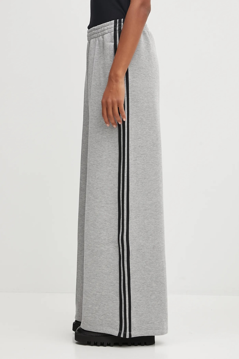 adidas Originals joggers Spacer 3S Tp gray color with an