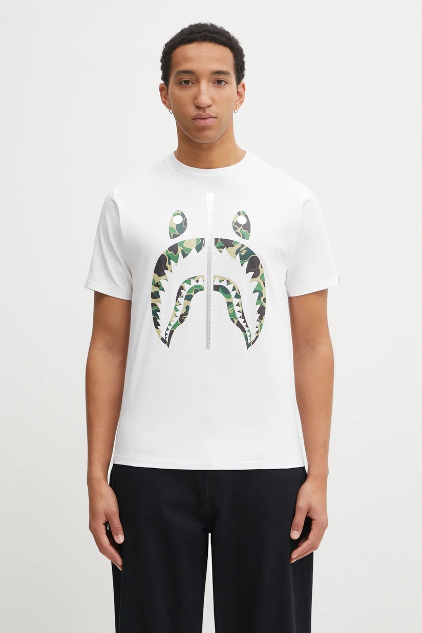 A Bathing Ape cotton t-shirt COLLEGE TEE men's white color with a A Bathing Ape cotton t-shirt COLLEGE TEE men's white color with a