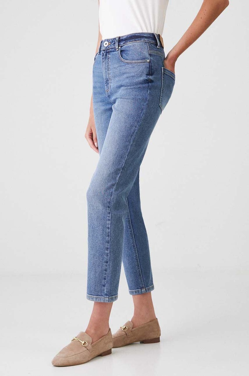 Jeansy damskie mom fit z efektem sprania kolor niebieski