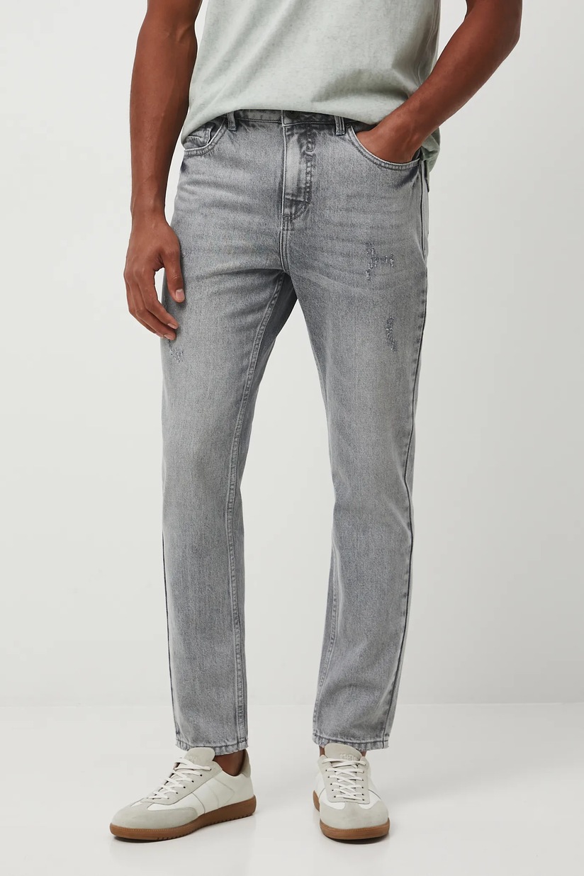 THEREDTHREAD S V-shape denim 1 ブルー　Blue Jeansy męskie tapered z efektem sprania kolor niebieski