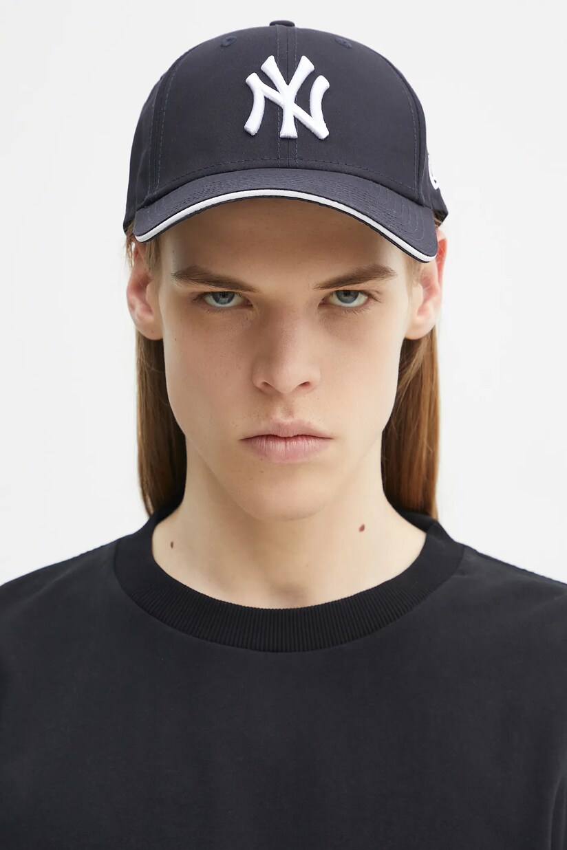 New Era cotton baseball cap NEW YORK YANKEES navy blue color New Era cotton baseball cap NEW YORK YANKEES navy blue color