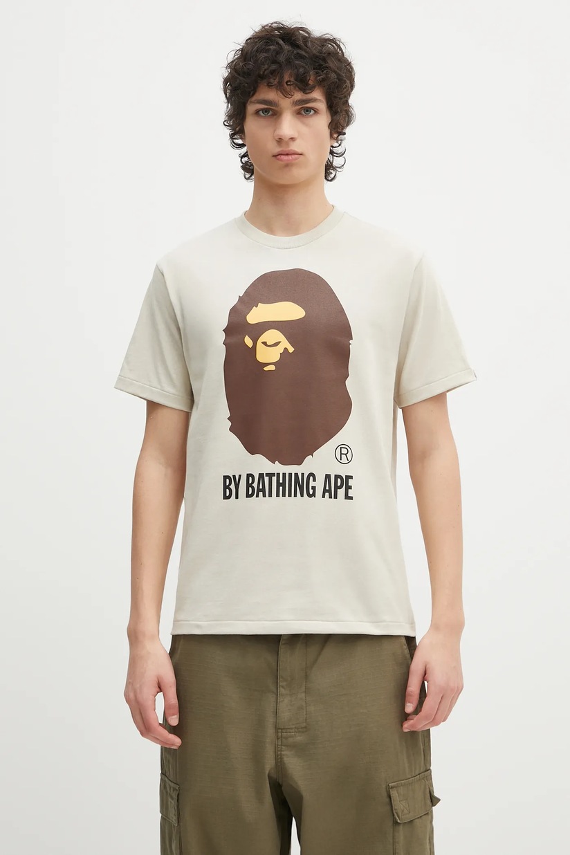 A BATHING APE 1st Camo Tシャツ A BATHING APE® 1ST Camo Big ape-head T-shirt | White