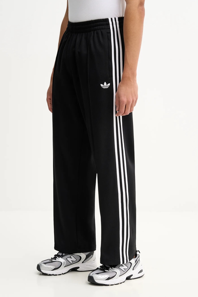 Хлопковые спортивные штаны adidas Originals Essential цвет чёрный